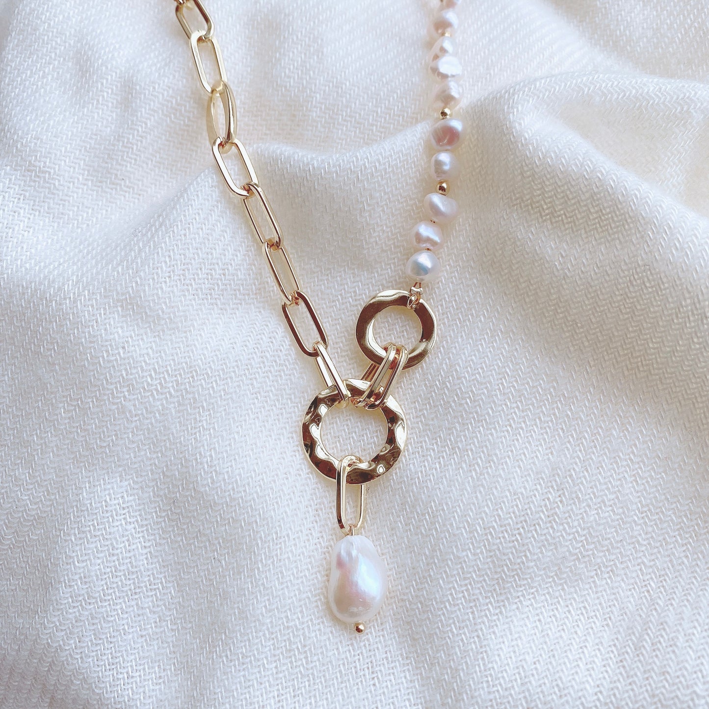 Elegant Freshwater Pearl Link Chain Choker